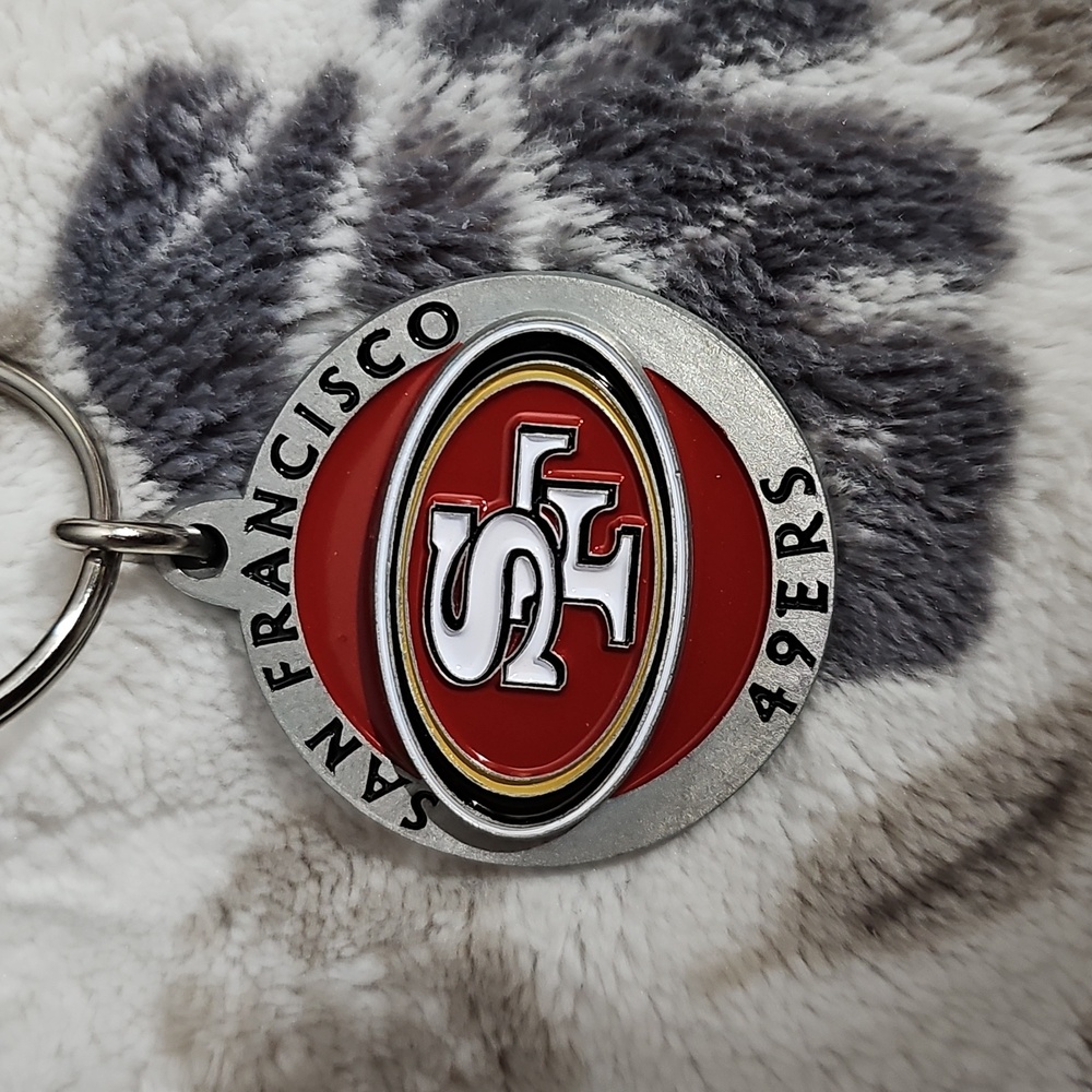 San Francisco 49ers Key and Keychain Set - Picture 5 of 6
